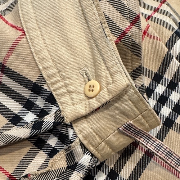 Authentic Burberry Beige and Black Check Skirt - Picture 11 of 14